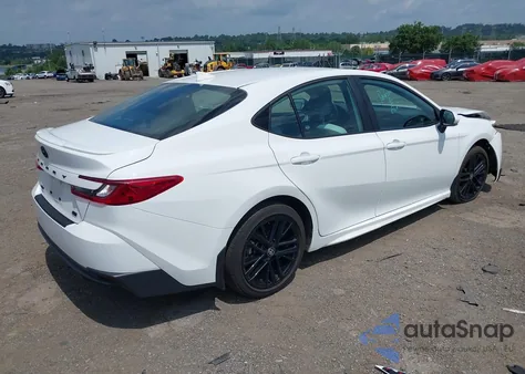 2025 Toyota Camry Se z USA, uszkodzony, nr VIN 4T1DAACKXSU534244